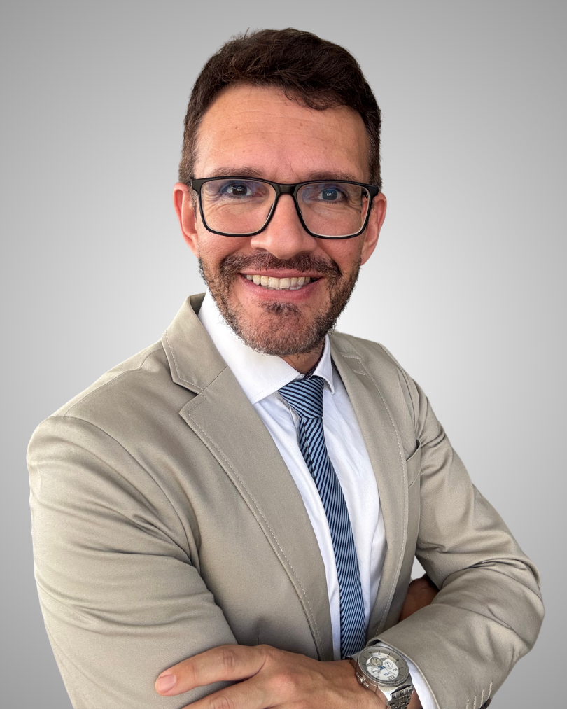 Dr. André Santos